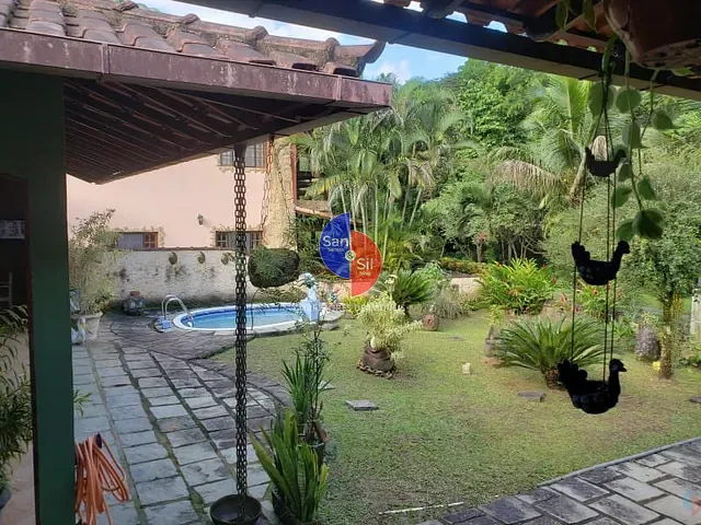 Casa com 600m² 4 quartos e 3 banheiros, à venda, no bairro Limoeiro em Guapimirim