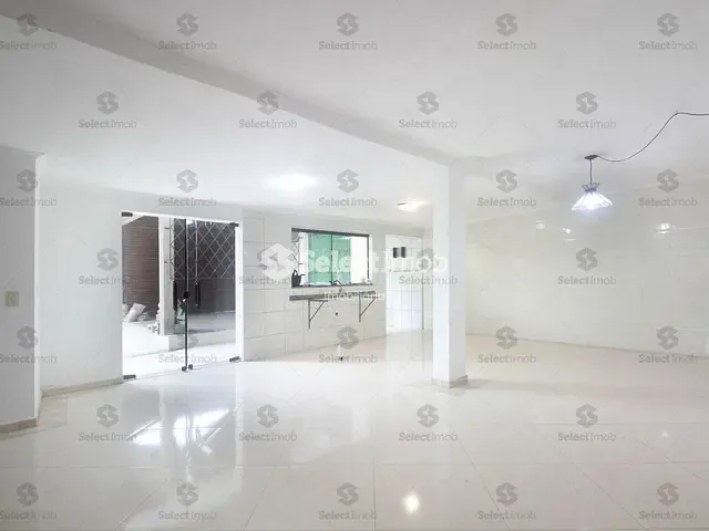 Casa com 272m² 3 quartos e 4 banheiros, à venda, no bairro Vila Bocaina em Mauá
