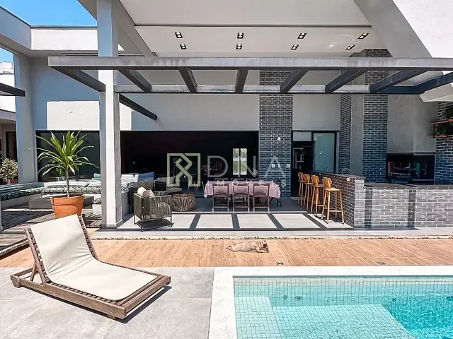 Casa com 349m² 4 quartos e 4 banheiros, à venda, no bairro Colinas Do Parahyba em São José dos Campos