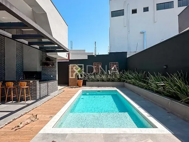 Casa com 349m² 4 quartos e 4 banheiros, à venda, no bairro Colinas Do Parahyba em São José dos Campos