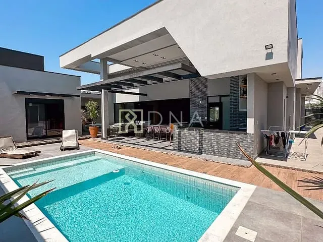 Casa com 349m² 4 quartos e 4 banheiros, à venda, no bairro Colinas Do Parahyba em São José dos Campos