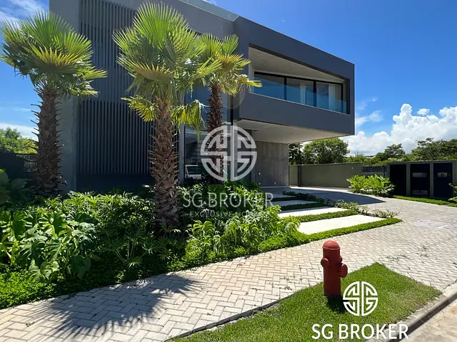 Casa com 1200m² 5 quartos e 6 banheiros, à venda, no bairro Barra da Tijuca em Rio de Janeiro