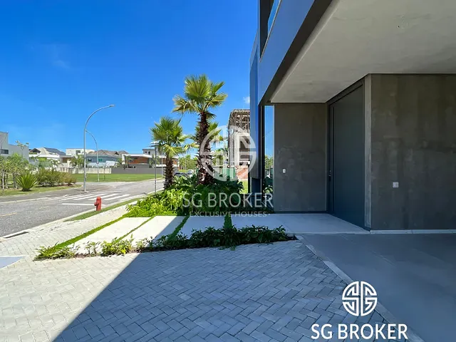 Casa com 1200m² 5 quartos e 6 banheiros, à venda, no bairro Barra da Tijuca em Rio de Janeiro