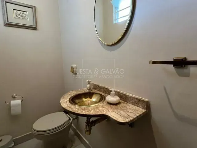 Casa com 305m² 5 quartos e 5 banheiros, à venda, no bairro Hugo Lange em Curitiba