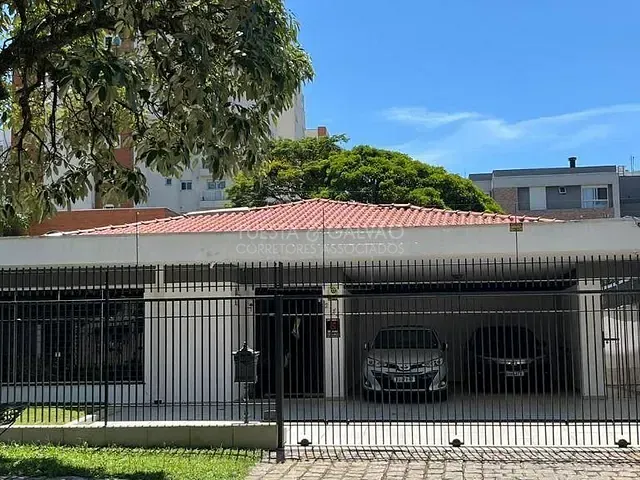 Casa com 305m² 5 quartos e 5 banheiros, à venda, no bairro Hugo Lange em Curitiba