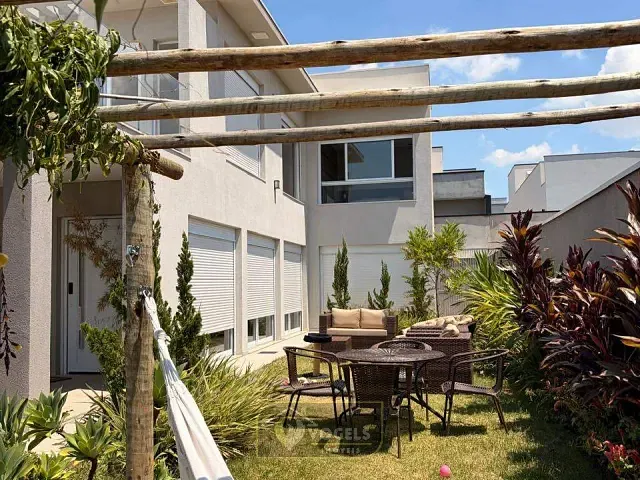 Casa 2 quartos e 2 banheiros, à venda, no bairro Resedás em Holambra