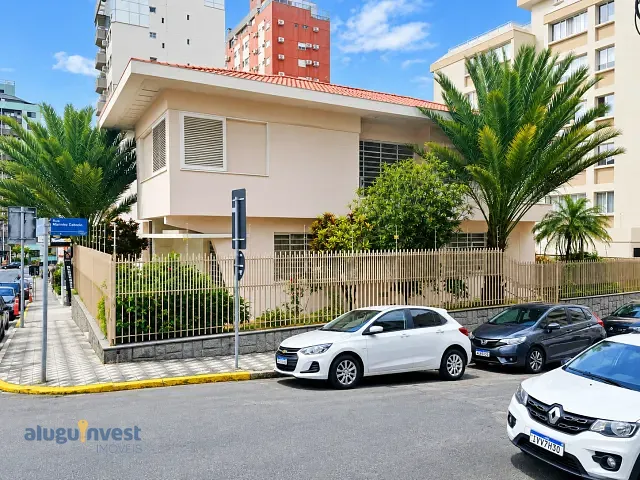 Casa para alugar, no bairro Centro em Florianópolis