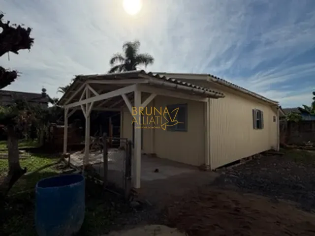 Casa 2 quartos e 1 banheiro, para alugar, no bairro Centro em Sapiranga