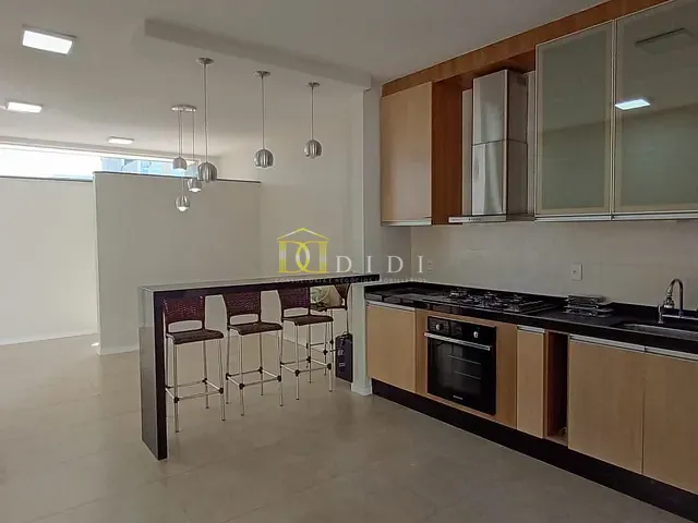 Casa 3 quartos e 5 banheiros, à venda, no bairro Jardim Julita em Porto Feliz