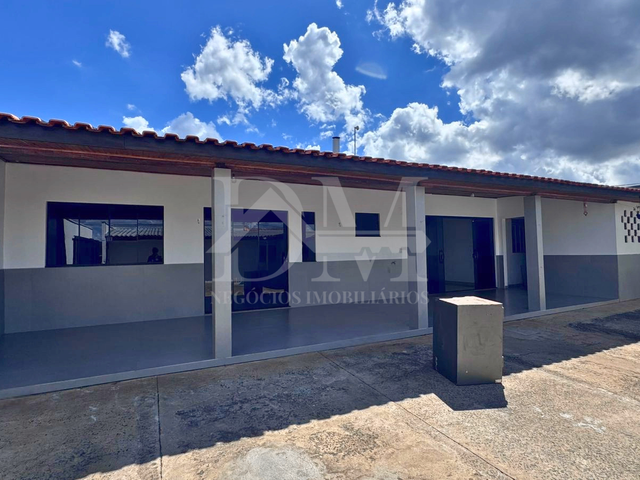 Casa com 300m² 2 quartos e 1 banheiro, à venda, no bairro Jardim Primavera II em Jaguariaíva