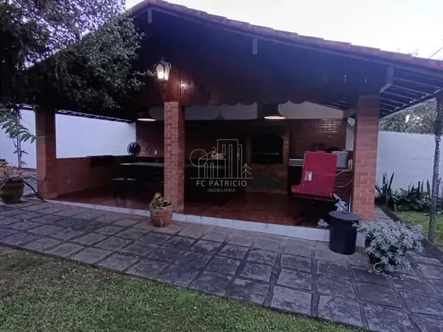 Casa com 2100m² 8 quartos e 6 banheiros, à venda, no bairro Parque Silvestre em Guapimirim