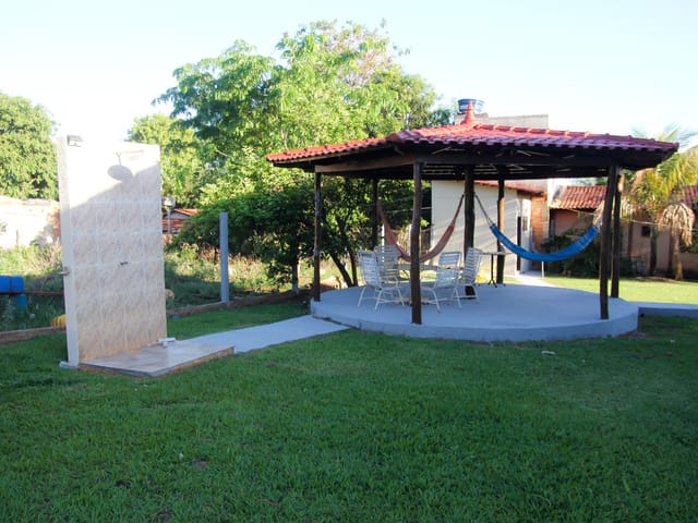 Casa com 780m² 4 quartos e 1 banheiro, à venda, no bairro Setor Central em Buriti Alegre
