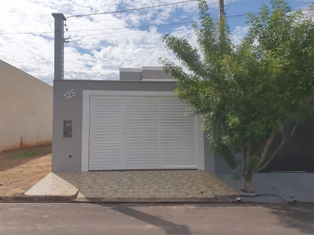 Casa com 125m² 2 quartos e 1 banheiro, à venda, no bairro Residencial Candeias em Birigui