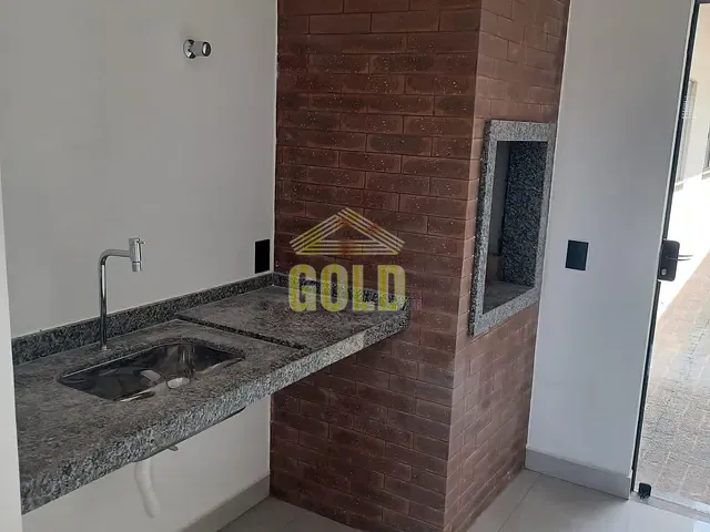 Casa 3 quartos e 2 banheiros, à venda, no bairro Jardim Prefeito Milton Menezes em Londrina