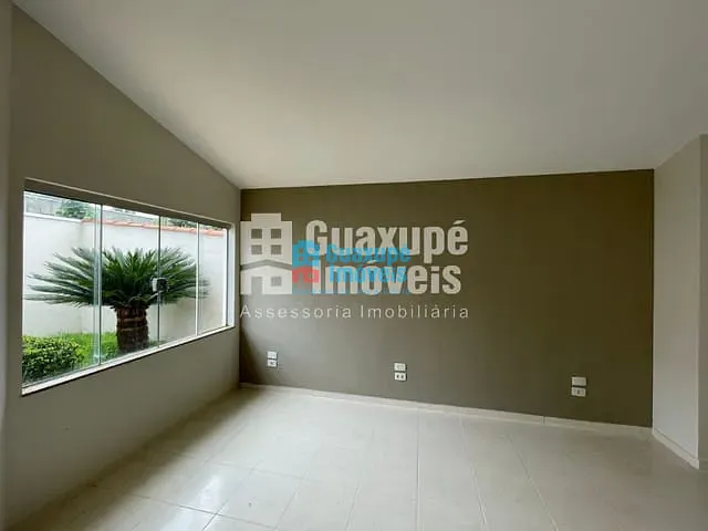 Casa com 230m² 3 quartos e 4 banheiros, à venda, no bairro Residencial Alto da Colina em Guaxupé