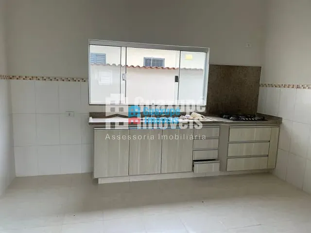 Casa com 230m² 3 quartos e 4 banheiros, à venda, no bairro Residencial Alto da Colina em Guaxupé