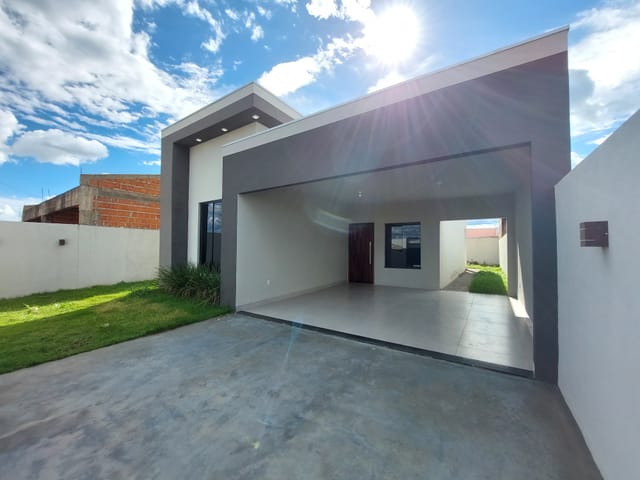 Casa com 275m² 3 quartos e 1 banheiro, à venda, no bairro Jardim Montreal em Nova Mutum