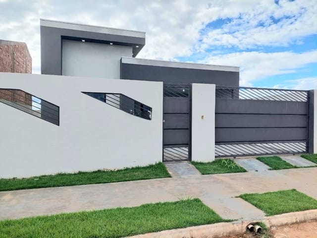 Casa com 275m² 3 quartos e 1 banheiro, à venda, no bairro Jardim Montreal em Nova Mutum