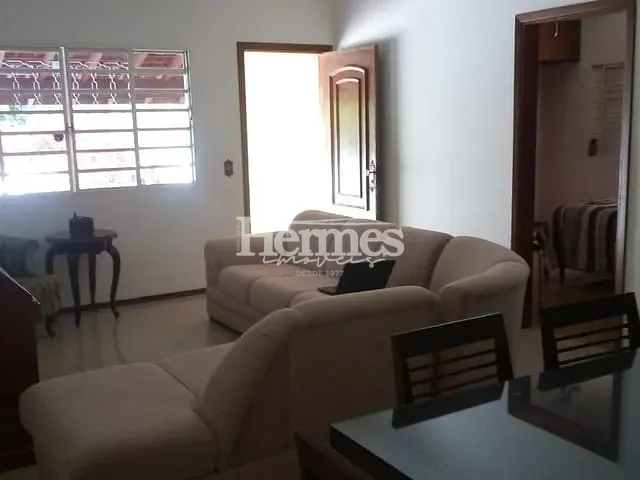 Casa com 1100m² 3 quartos e 3 banheiros, à venda, no bairro Parque Xangrilá em Campinas