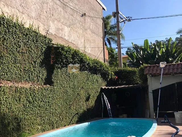 Casa com 1350m² 2 quartos e 2 banheiros, à venda, no bairro Santa Terezinha (Jordanésia) em Cajamar