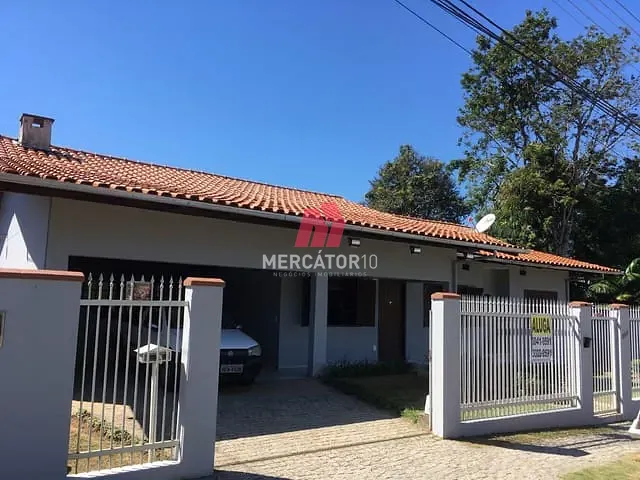 Casa 3 quartos e 3 banheiros, à venda, no bairro Água Verde em Blumenau