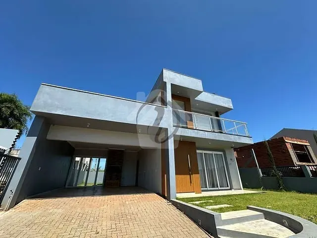 Casa com 181m² 3 quartos e 2 banheiros, à venda, no bairro Canabarro em Teutônia