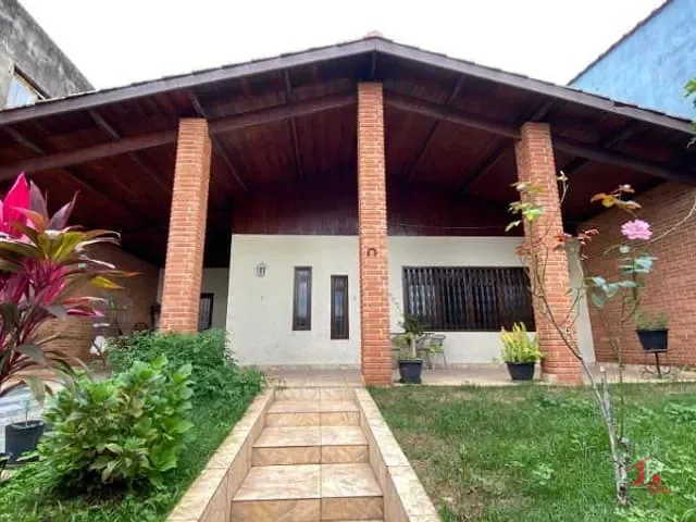 Casa 3 quartos e 3 banheiros, à venda, no bairro Belas Artes em Itanhaém