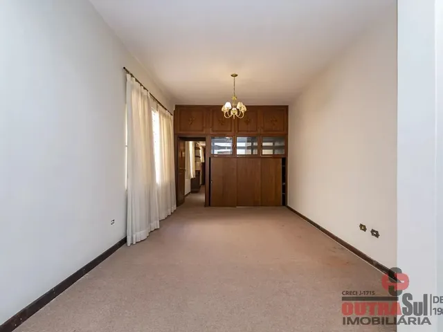 Casa 2 quartos e 4 banheiros, para alugar, no bairro ÁGUA VERDE em Curitiba