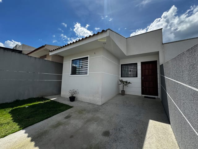 Foto do Casa - Casa de frente para a rua,  com AMPLO TERRENO contendo 3 dormitórios à venda no bairro Parque do Embu, Colombo, PR | K9 Imóveis