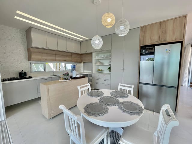 Casa com 452m² 4 quartos e 6 banheiros, à venda, no bairro ALPHAVILLE em Barra dos Coqueiros