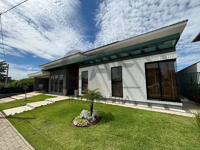 Casa com 720m² 4 quartos e 5 banheiros, à venda, no bairro Residencial Portal do Sol em Holambra