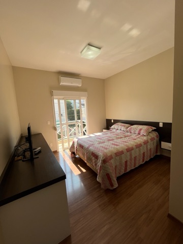 Casa com 270m² 3 quartos e 4 banheiros, à venda, no bairro Jardim Novo Mundo em Jundiaí
