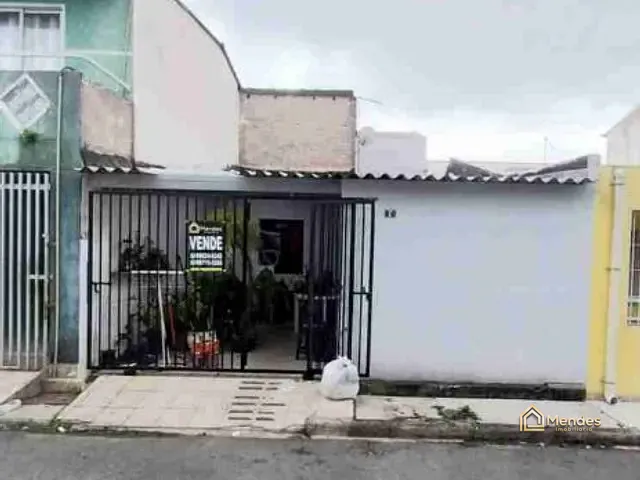 Casa com 60m² 3 quartos e 1 banheiro, à venda, no bairro Sítio Cercado em Curitiba