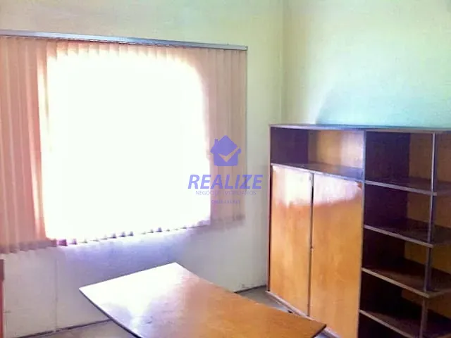 Casa com 347m² 4 quartos e 1 banheiro, à venda, no bairro Centro em Botucatu