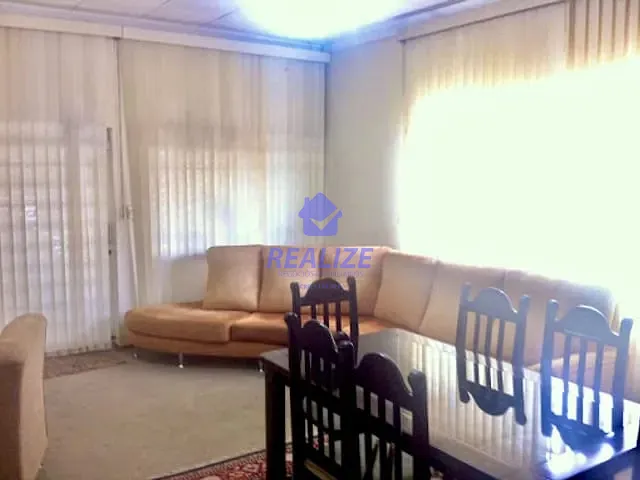 Casa com 347m² 4 quartos e 1 banheiro, à venda, no bairro Centro em Botucatu