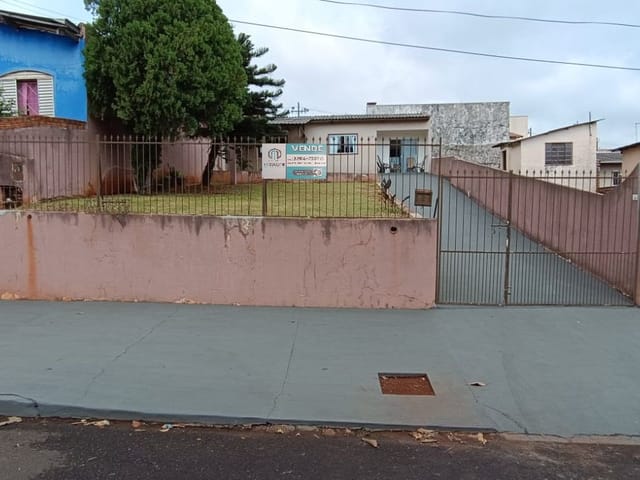 Casa com 301m² 3 quartos e 1 banheiro, à venda, no bairro Planta São Francisco em Cambé