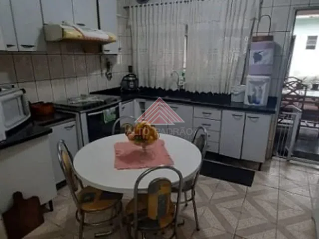 Casa com 264m² 7 quartos e 5 banheiros, à venda, no bairro Jardim Zaira em Mauá