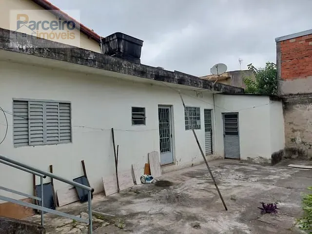 Casa com 250m² 2 quartos e 1 banheiro, à venda, no bairro Vila Nhocune em São Paulo