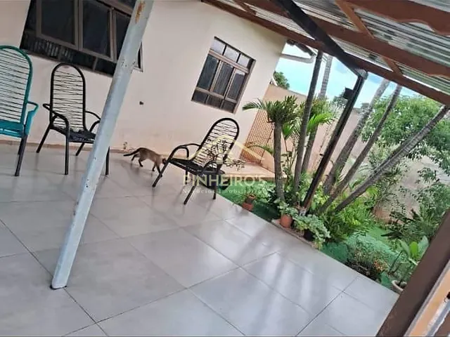Casa com 315m² 4 quartos e 2 banheiros, à venda, no bairro Jardim Santa Izabel em Cambé