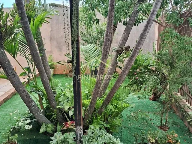 Casa com 315m² 4 quartos e 2 banheiros, à venda, no bairro Jardim Santa Izabel em Cambé