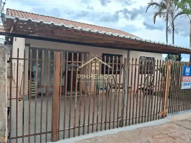 Casa com 315m² 4 quartos e 2 banheiros, à venda, no bairro Jardim Santa Izabel em Cambé