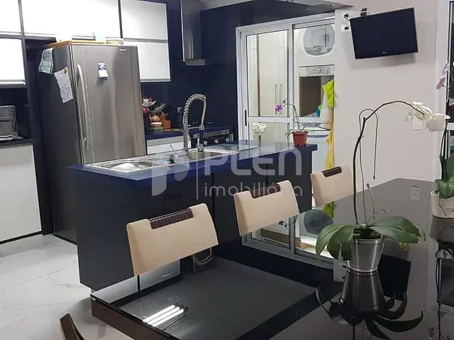 Casa 4 quartos e 5 banheiros, à venda, no bairro Jardim Peri em São Paulo