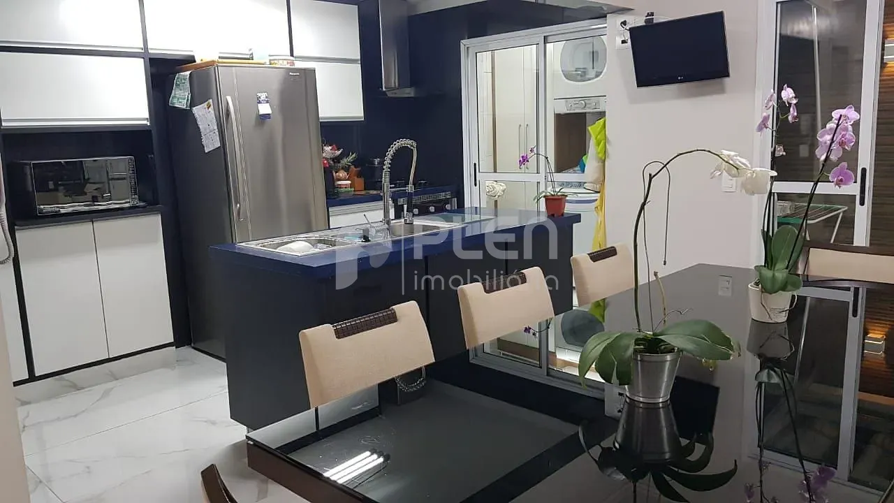Apartamento de 4 quartos à venda em Jardim Peri, São Paulo