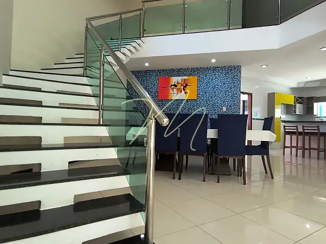 Casa com 480m² 6 quartos e 3 banheiros, à venda, no bairro Nossa Senhora da Vitória em Ilhéus