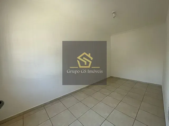 Casa com 250m² 3 quartos e 3 banheiros, à venda, no bairro Vila Clayton em Valinhos
