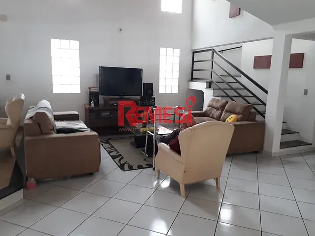 Casa com 275m² 4 quartos e 2 banheiros, à venda, no bairro Parque Residencial Esplanada em Não Informado