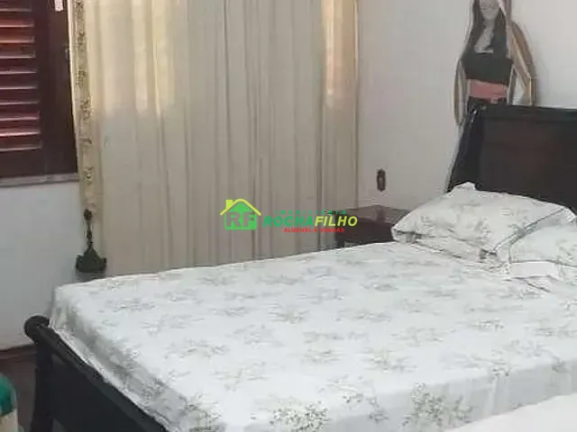 Casa com 2800m² 4 quartos e 3 banheiros, à venda ou para alugar, no bairro Jóquei em Teresina