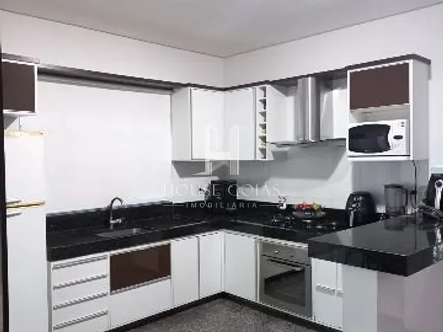 Casa com 403m² 3 quartos e 4 banheiros, à venda, no bairro Jardins Lisboa em Goiânia
