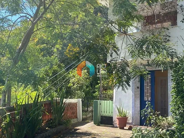 Casa com 160m² 3 quartos e 3 banheiros, à venda, no bairro Valparaíso em Petrópolis