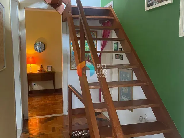 Casa com 160m² 3 quartos e 3 banheiros, à venda, no bairro Valparaíso em Petrópolis